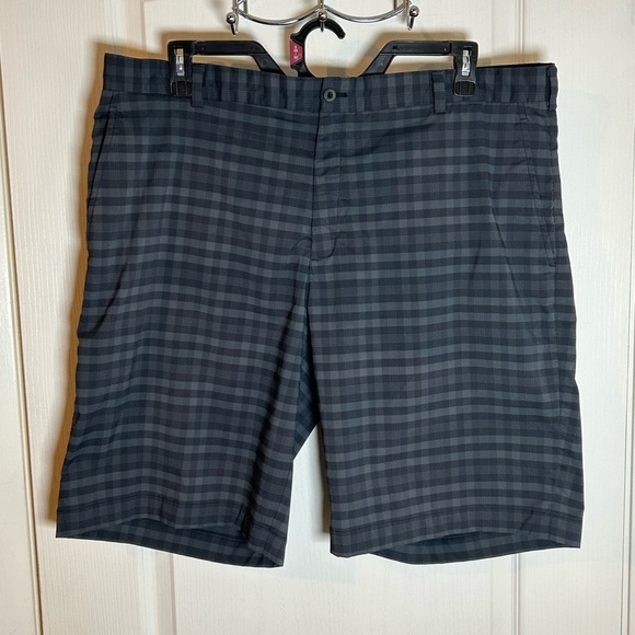 Nike Golf Dri-Fit Black Checkered Men’s Shorts Size 40 EUC - Picture 1 of 6